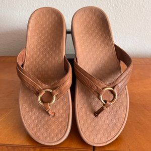 Vionic Tide Aloe Women's Orthotic Sandals Peachy Suede Flip Flops Size 9